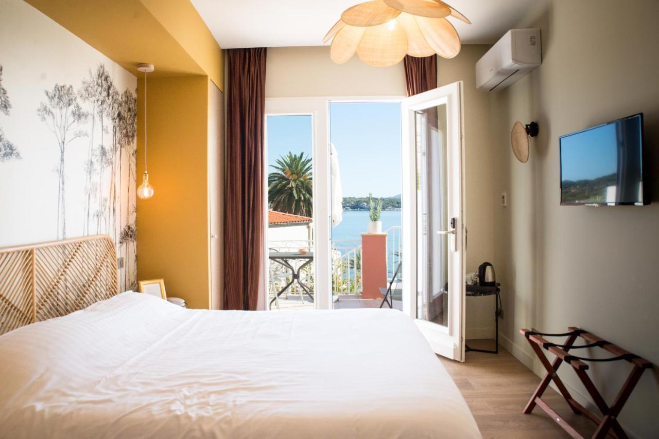 Les Galets Hotel Et B&B Бандоль Экстерьер фото