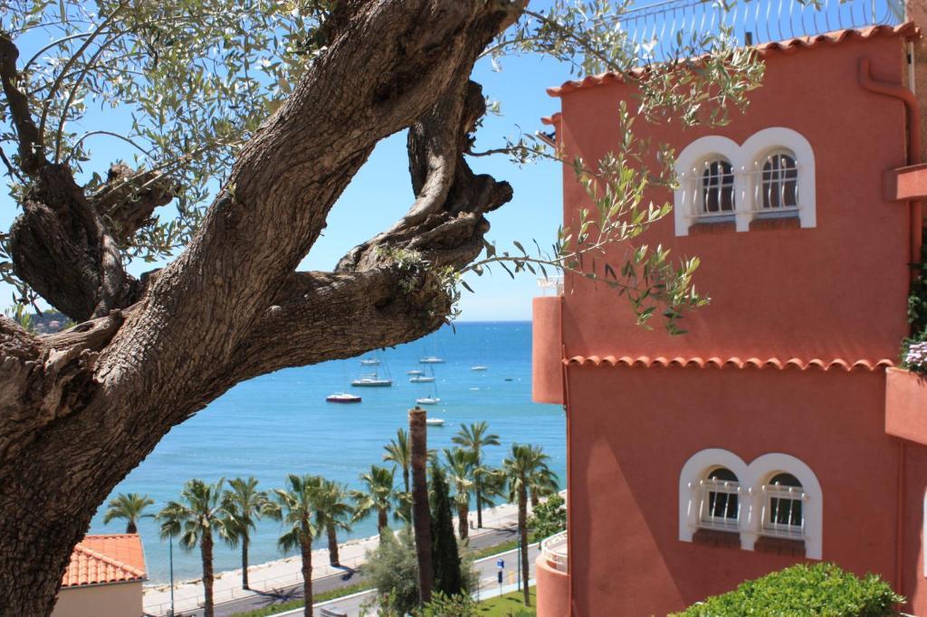 Les Galets Hotel Et B&B Бандоль Экстерьер фото